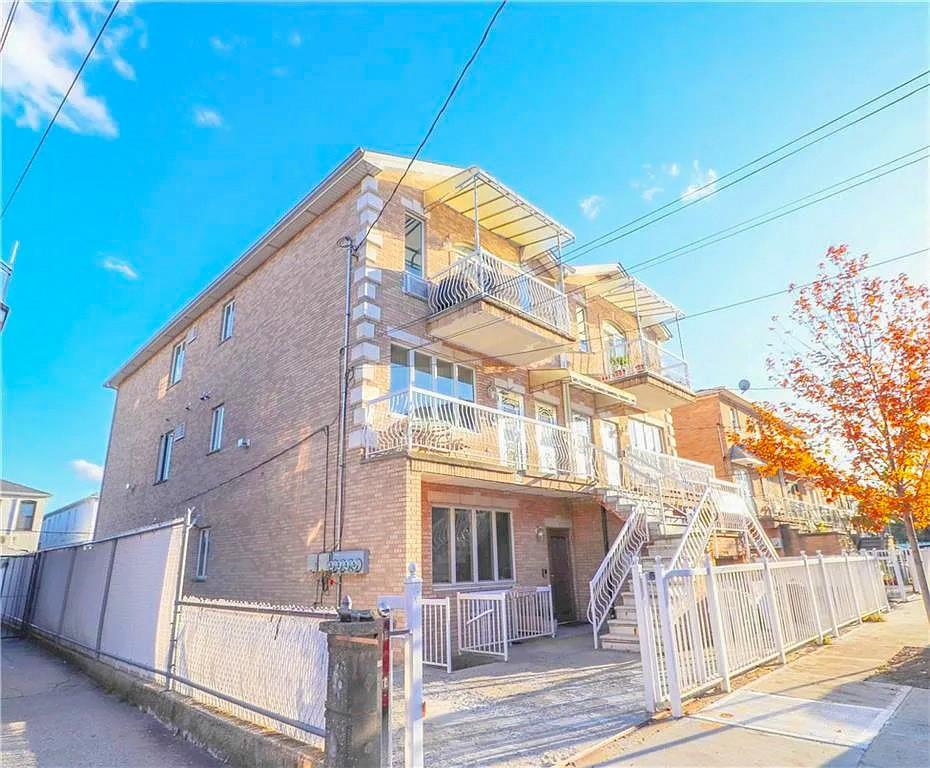 207 Bay 38th Street 3B, Brooklyn, New York, 11214