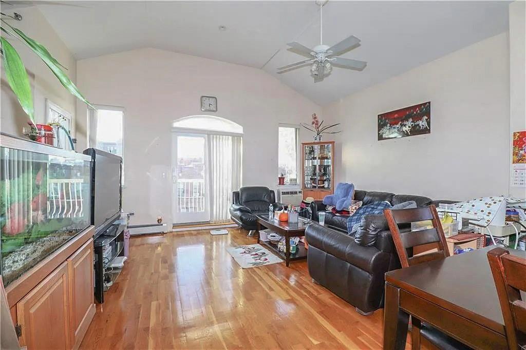 207 Bay 38th Street 3B Image 3