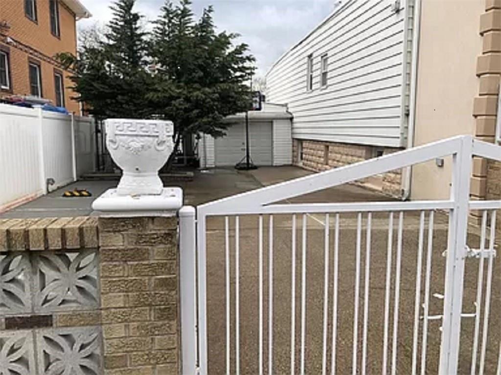 472 Lake Street Image 2