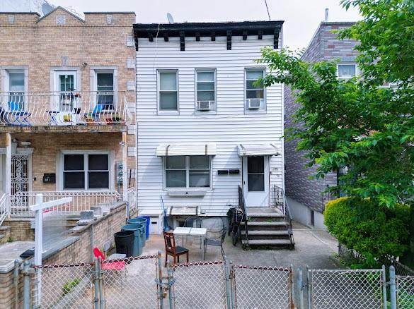 203 Gelston Avenue Image 4