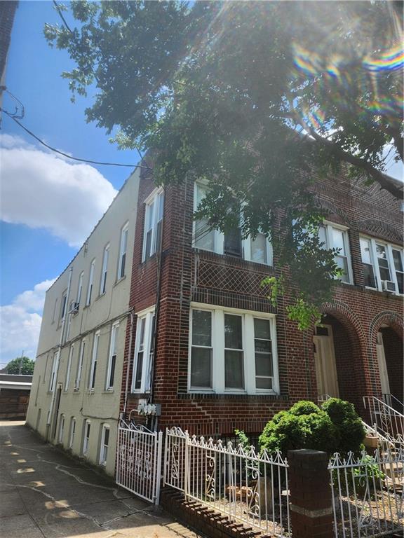 317 East 49th Street Image 2