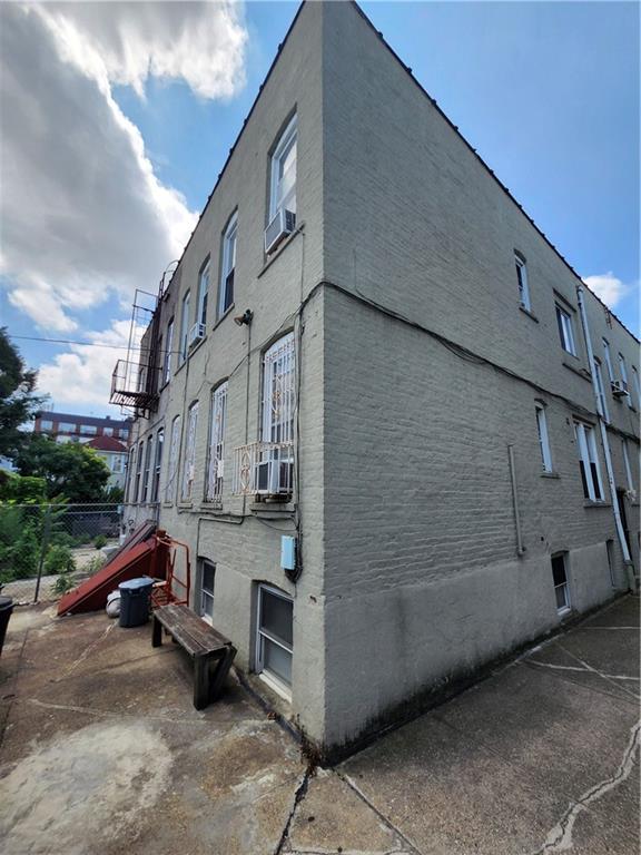 317 East 49th Street Image 4
