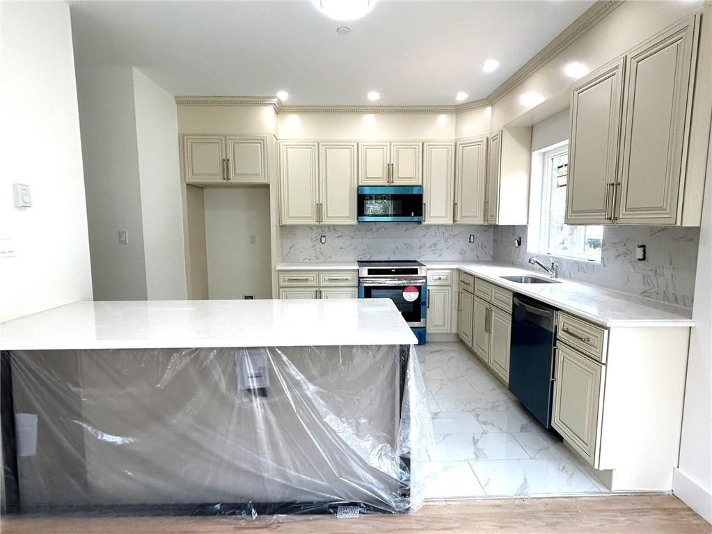 25 Marie Street, Staten  Island, New York, 10305 image 7