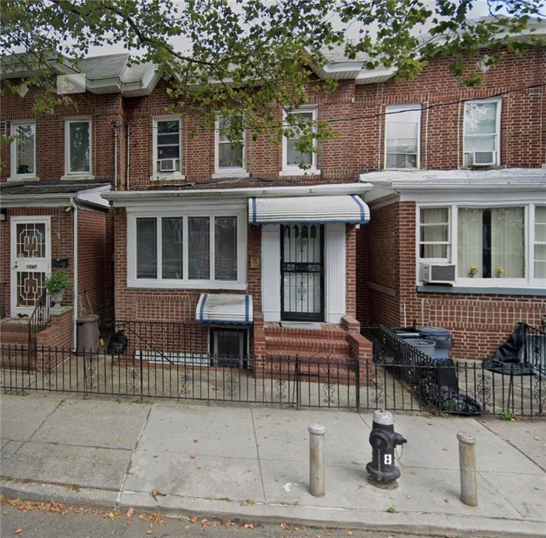 1549 84 Street Image 4
