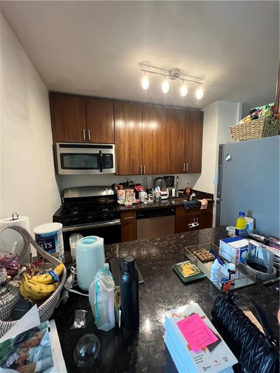 400 Cozine Avenue 9G Image 5