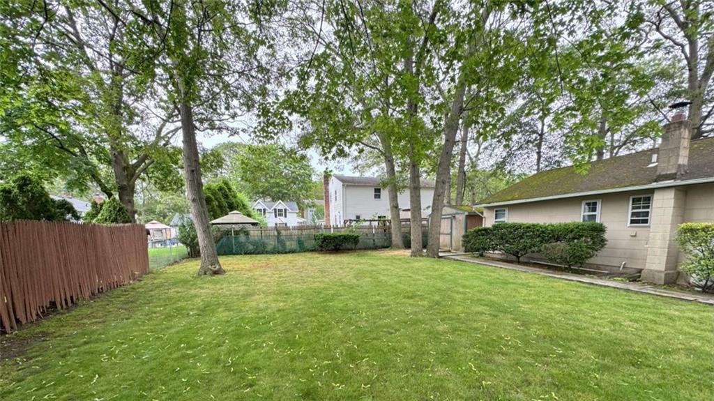381 Grace Street, Suffolk County, New York, 11714 image 8