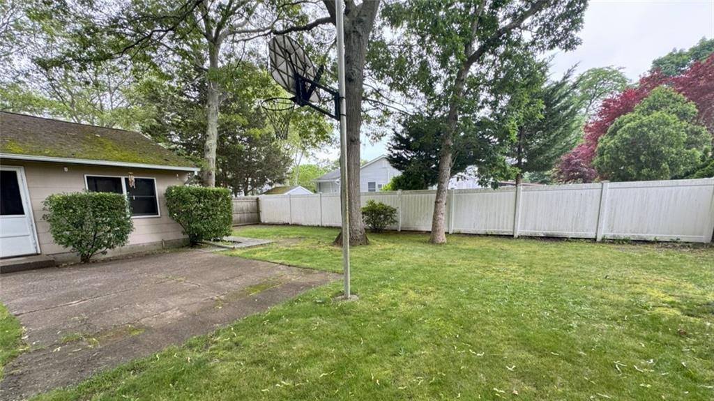 381 Grace Street, Suffolk County, New York, 11714 image 7