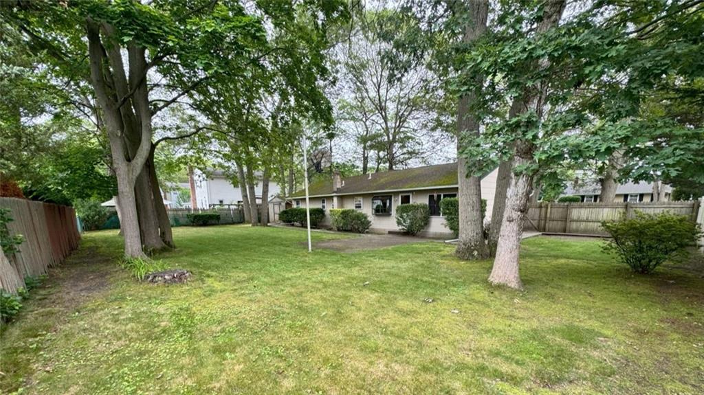 381 Grace Street, Suffolk County, New York, 11714 image 9