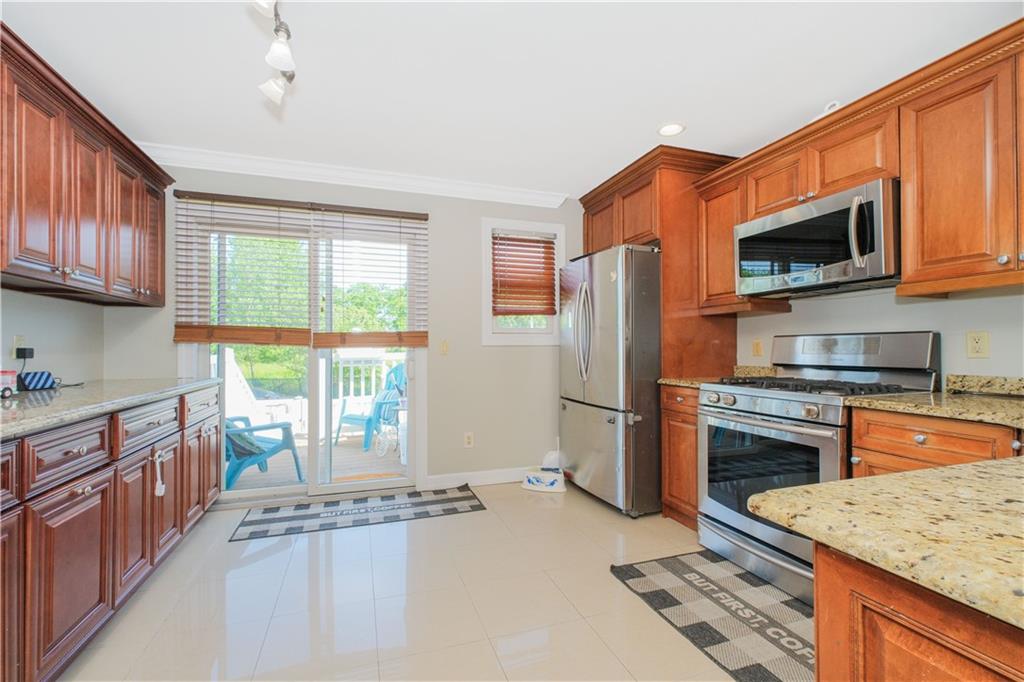 46 Calvanico Lane, Staten  Island, New York, 10314 image 8