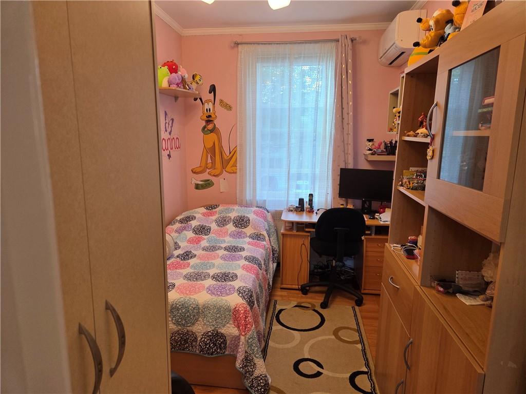 1906 X Avenue, Brooklyn, New York, 11235 image 6