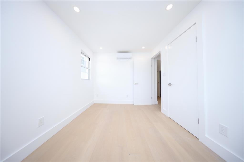 9 Russell Street, Staten  Island, New York, 10308 image 9