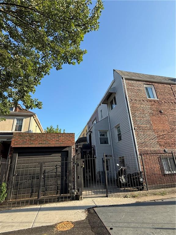 1353 East 46th Street Image 4
