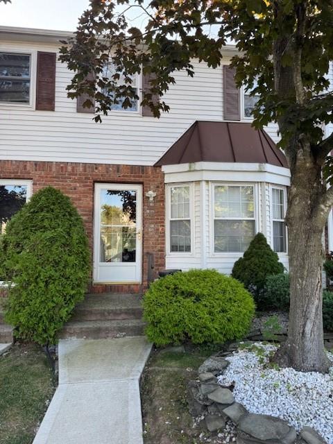 516 Golf View Court Image 2