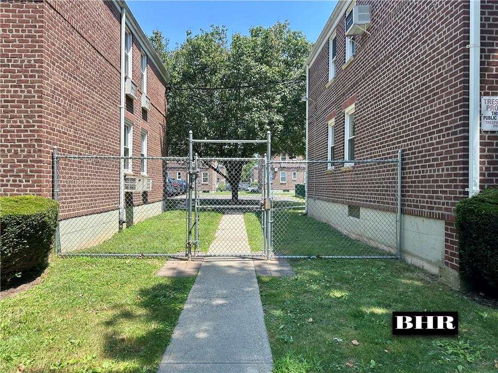 2017 Pearson Street 80D Image 3