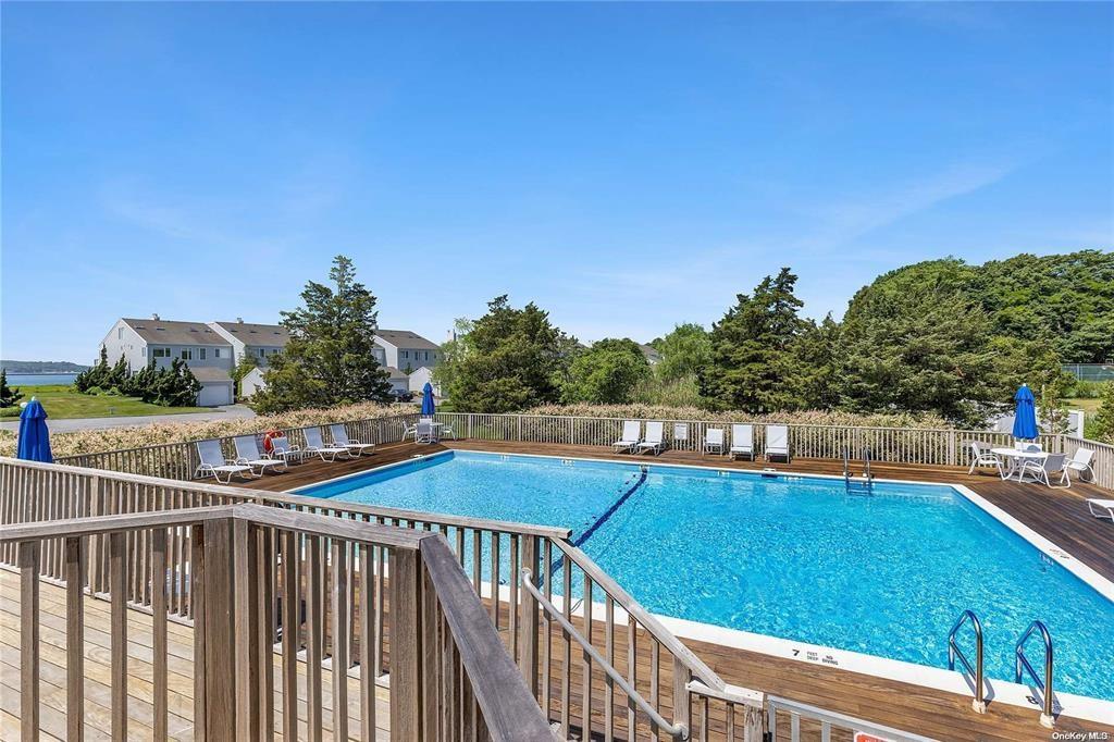 2460 Shipyard Lane 5G1 Image 1