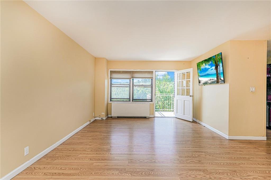 1100 Clove Road 6O Image 3