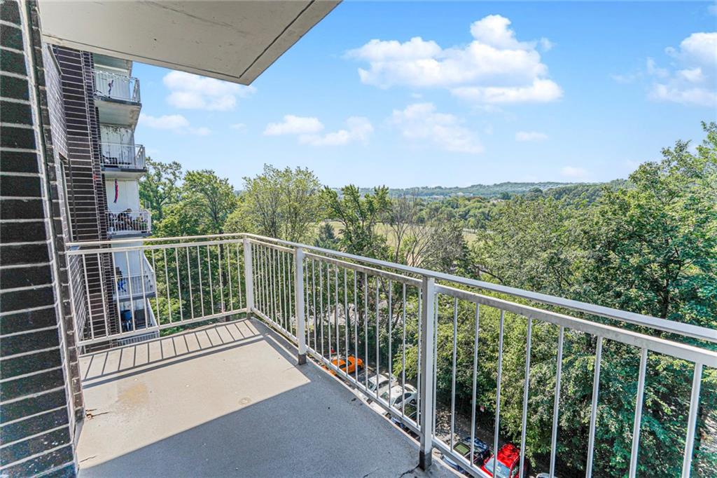 1100 Clove Road 6O Image 4