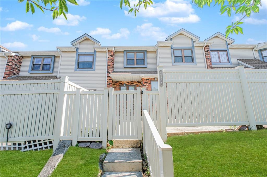 252 Ashworth Avenue Image 4