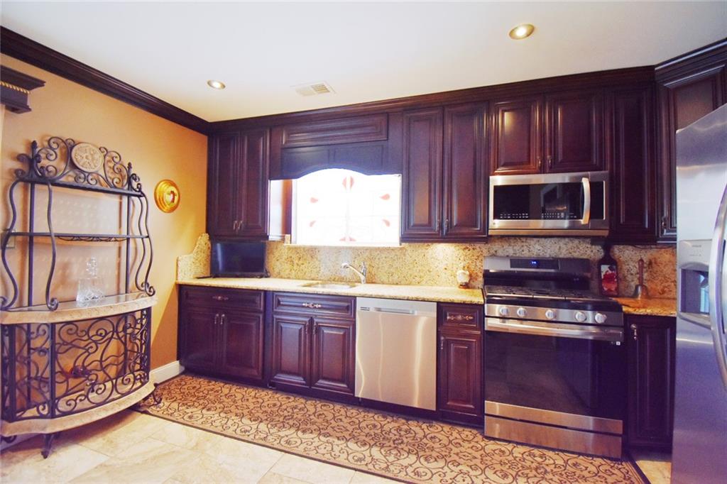 64 Van Name Avenue, Staten  Island, New York, 10303 image 7