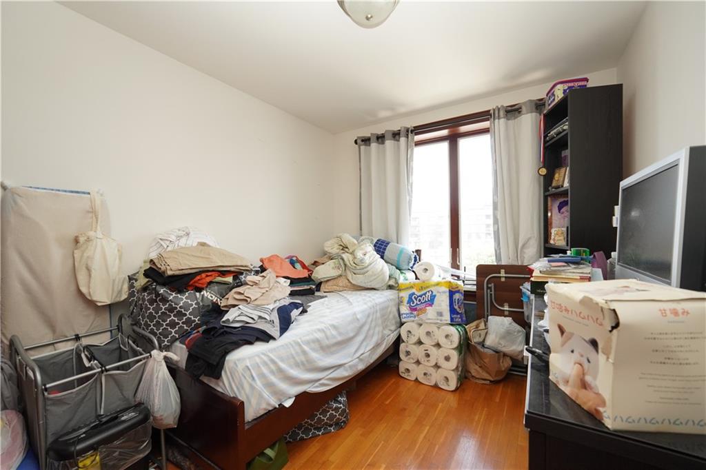 1549 West 3rd Street 5B Image 3