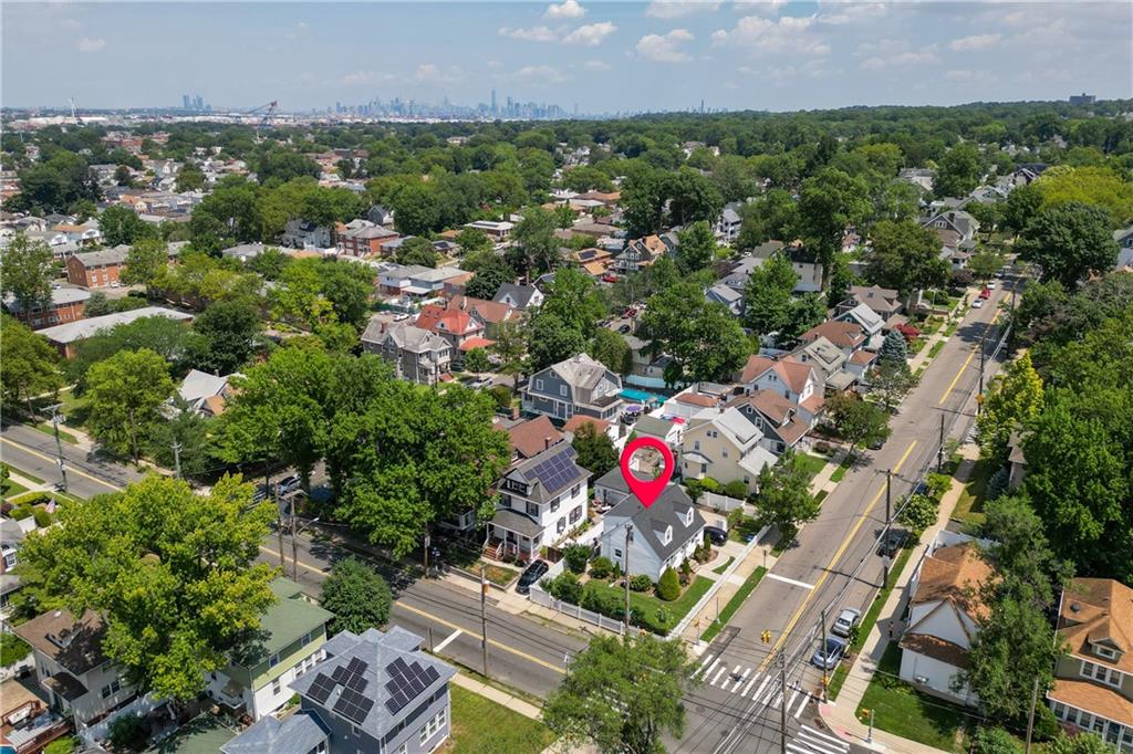 325 College Avenue Image 5
