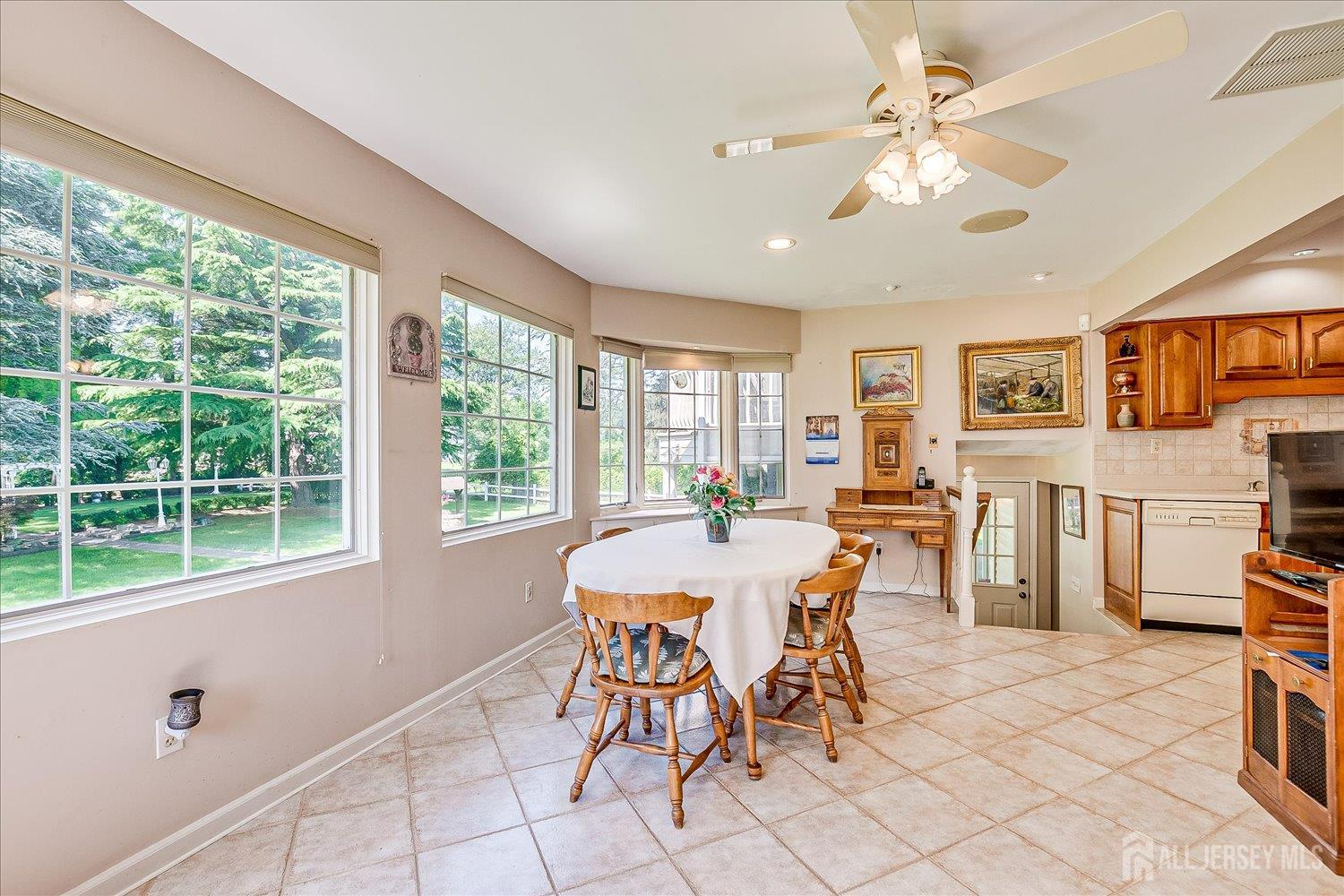 64 Annette Drive, Edison, NJ, 08820 image 27