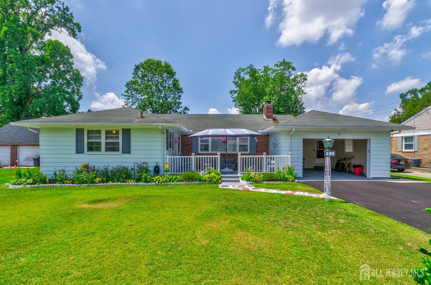 90 Oaklawn Terrace Image 3