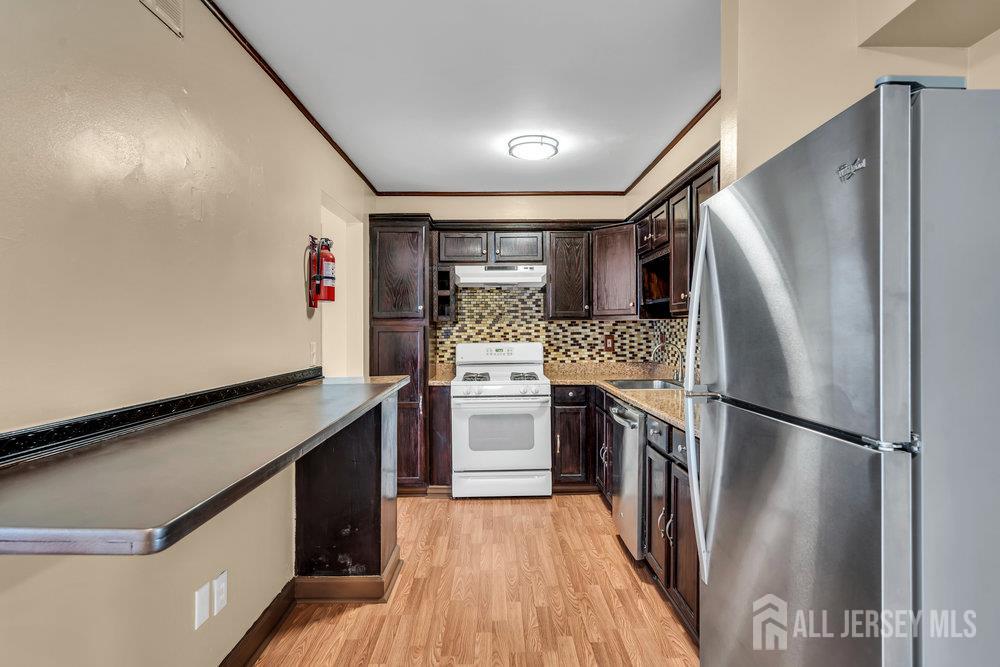 325 Cricket Lane, Woodbridge Proper, NJ, 07095 image 11