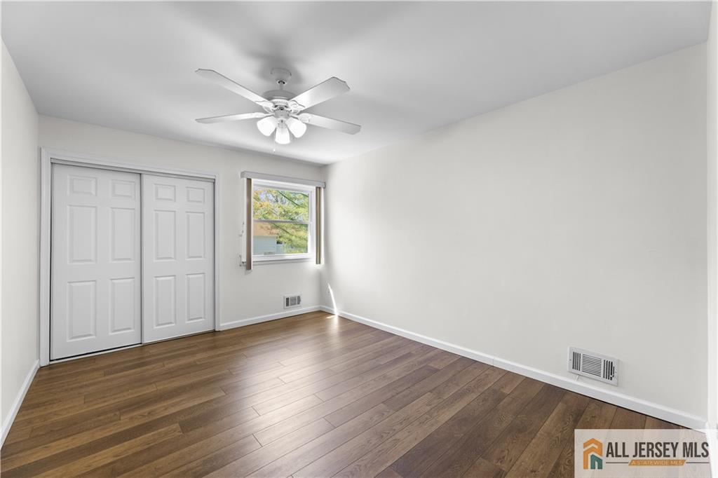 77 Larry Court, South Brunswick, NJ, 08810 image 16