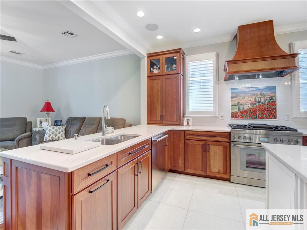 10 Holly Manor Court, Helmetta, NJ, 08828 image 8