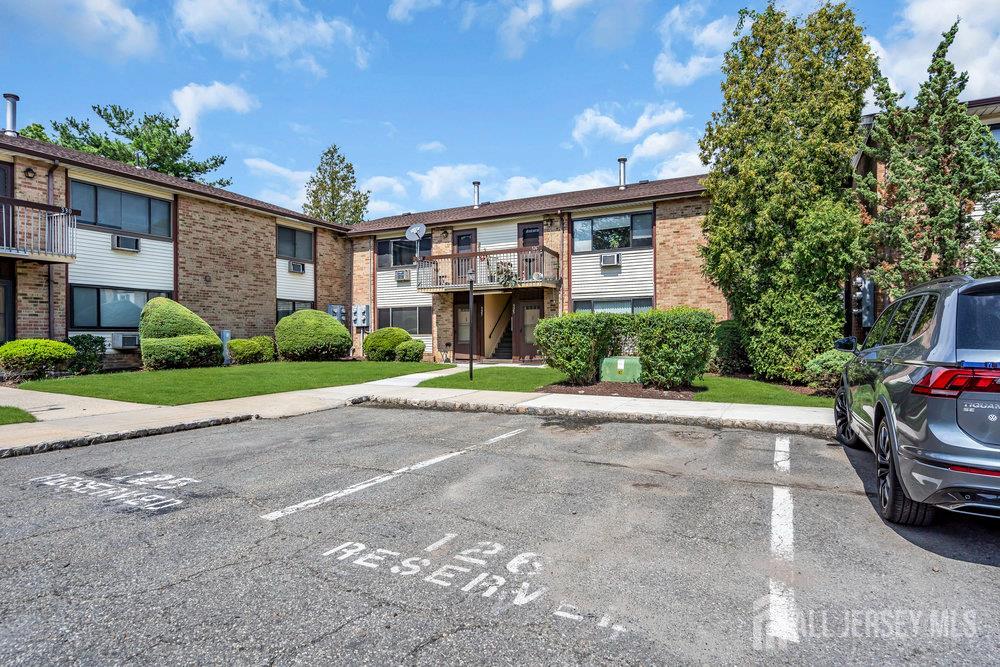 325 Cricket Lane Image 4