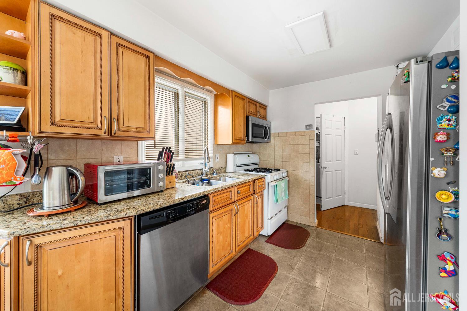 66 Riverbend Drive, North Brunswick, NJ, 08902 image 7
