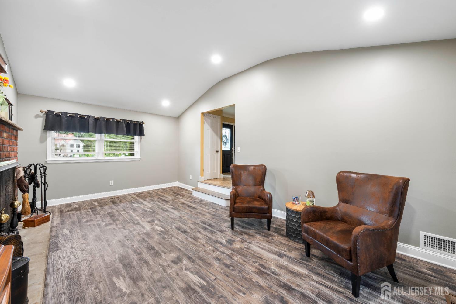 31 Runnymede Road, Colonia, NJ, 07067 image 12