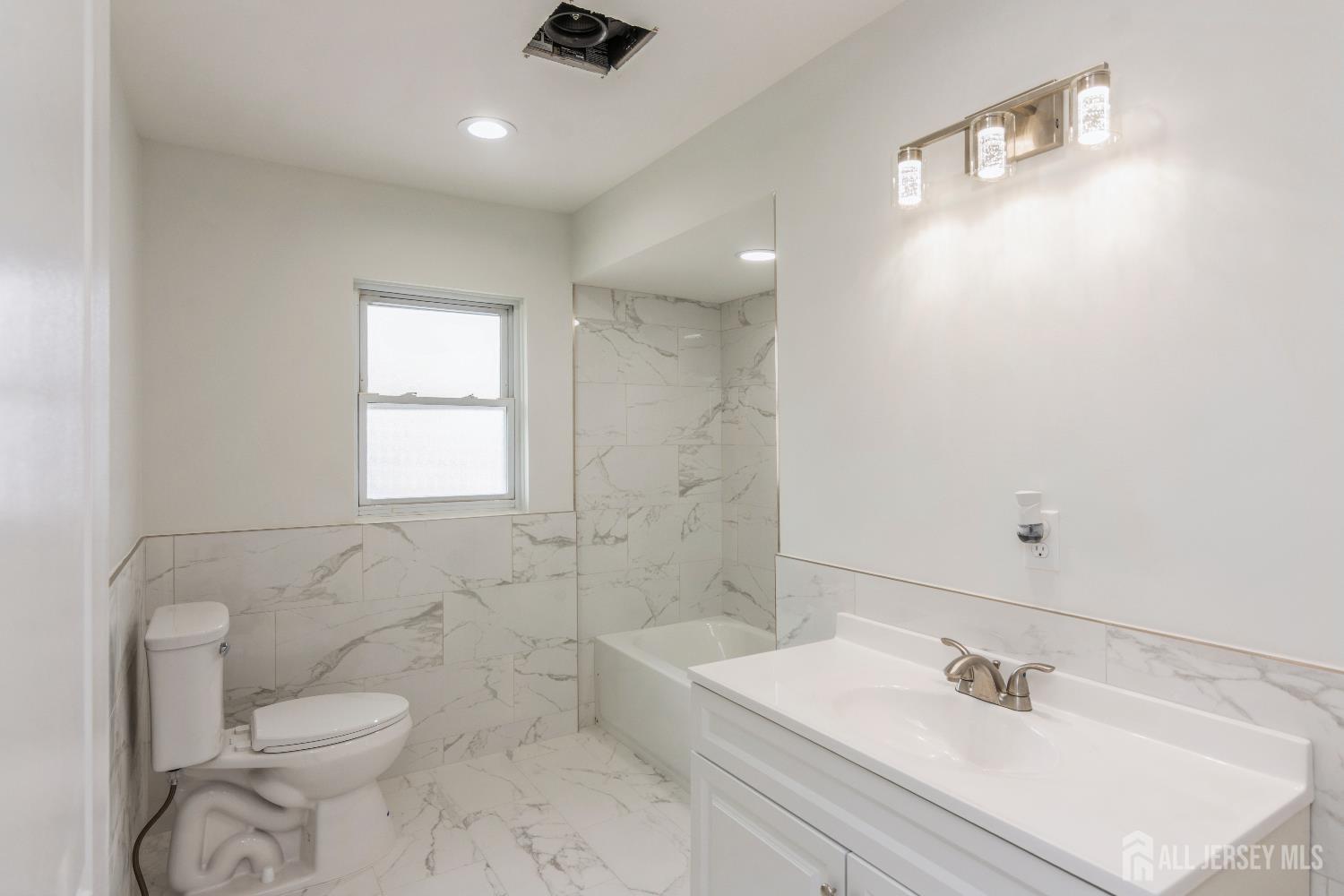 17-1/2 Thomas Street, South River, NJ, 08882 image 20