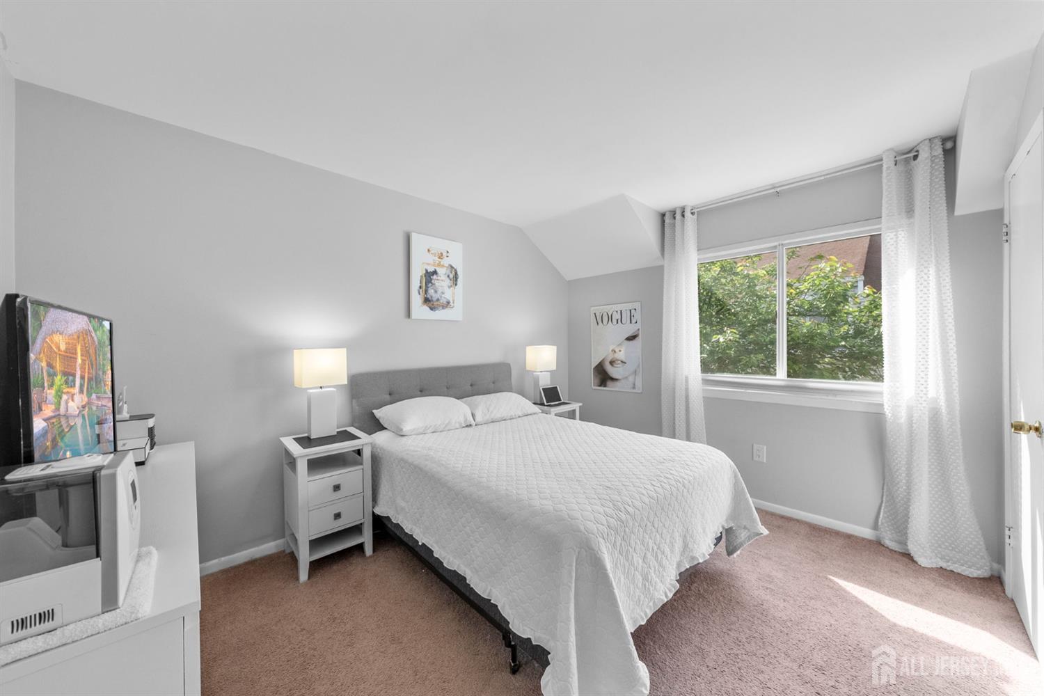 1058 Schmidt Lane, North Brunswick, NJ, 08902 image 18