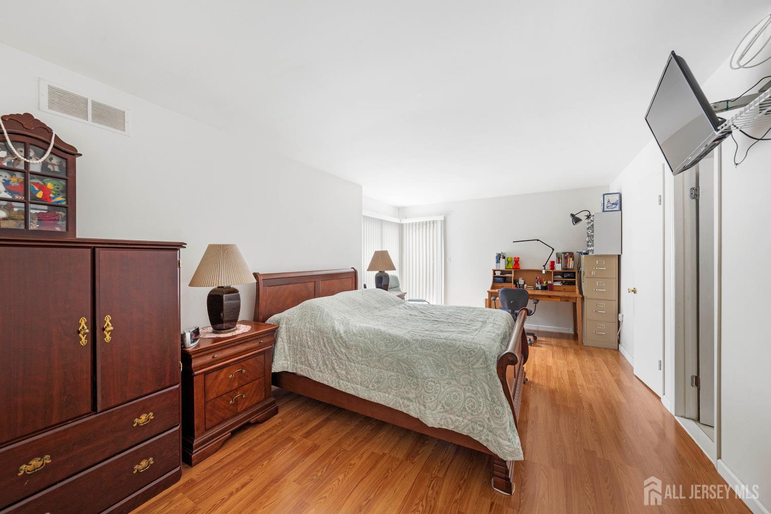 66 Riverbend Drive, North Brunswick, NJ, 08902 image 11