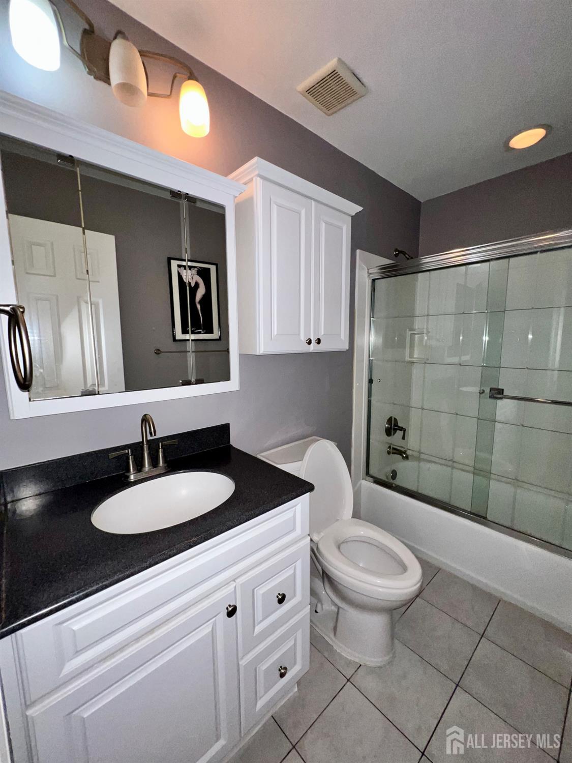 37 Albury Way, North Brunswick, NJ, 08902 image 19