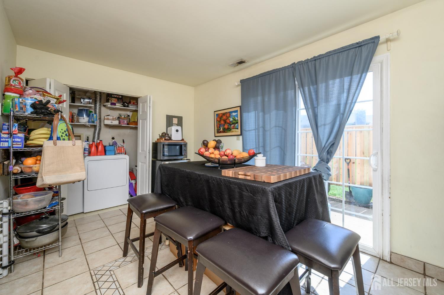 38 Nottingham Way, Franklin Twsp, NJ, 08873 image 14