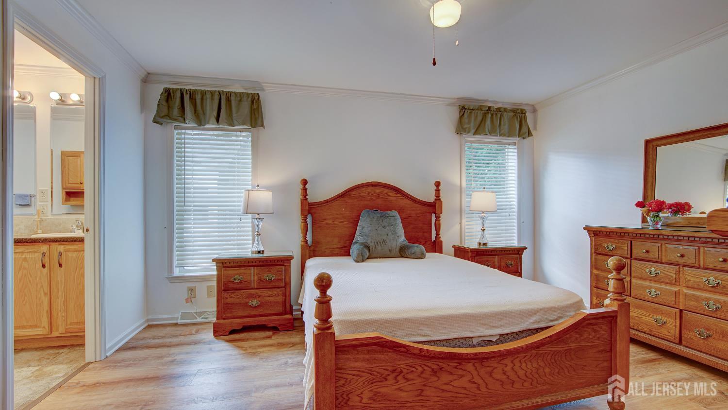 287 Woods Edge Court, Spotswood, NJ, 08884 image 28