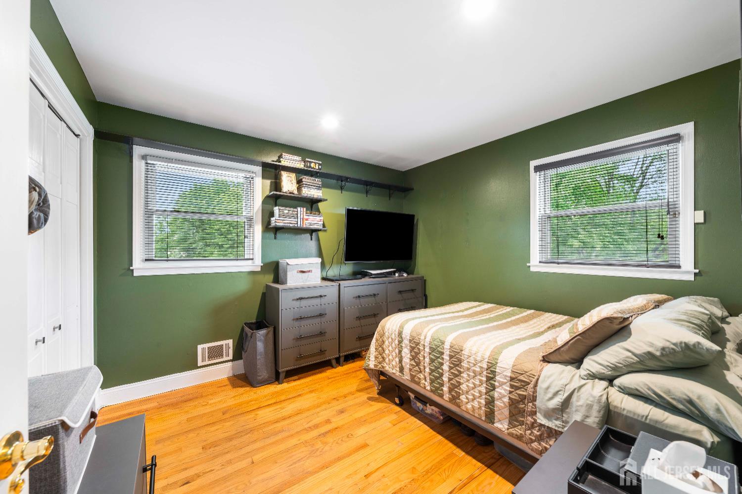 31 Runnymede Road, Colonia, NJ, 07067 image 21