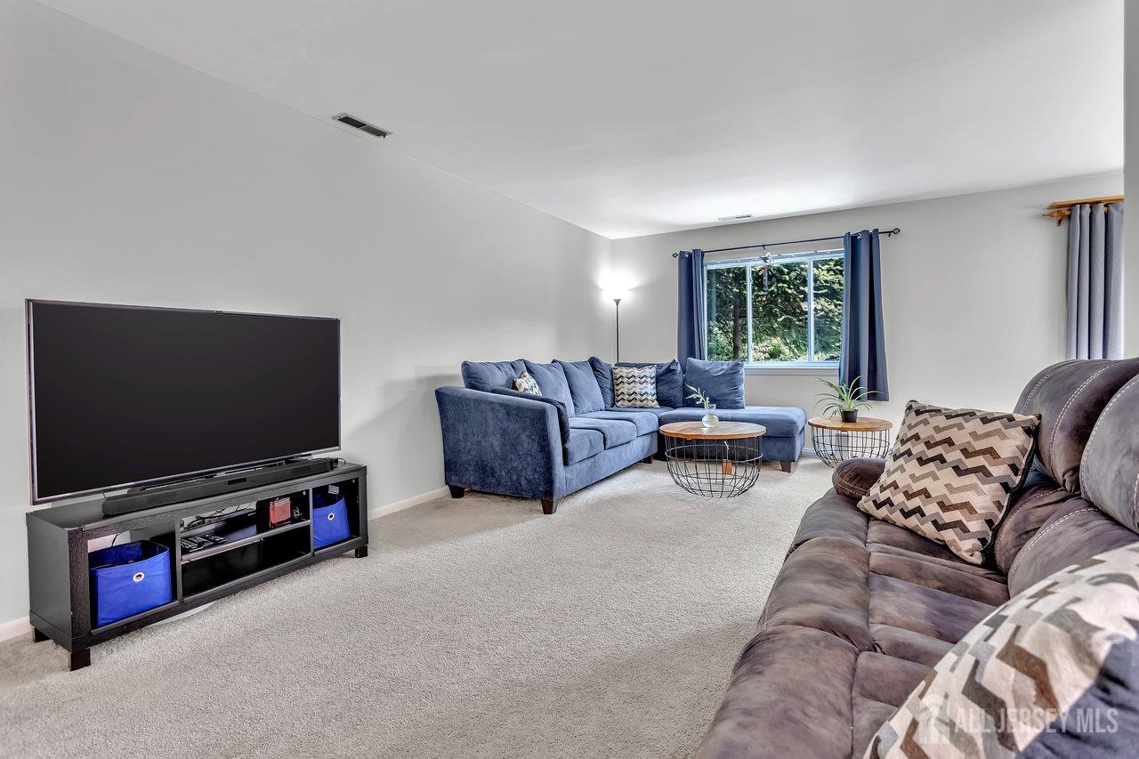 7 Tennyson Drive Image 4