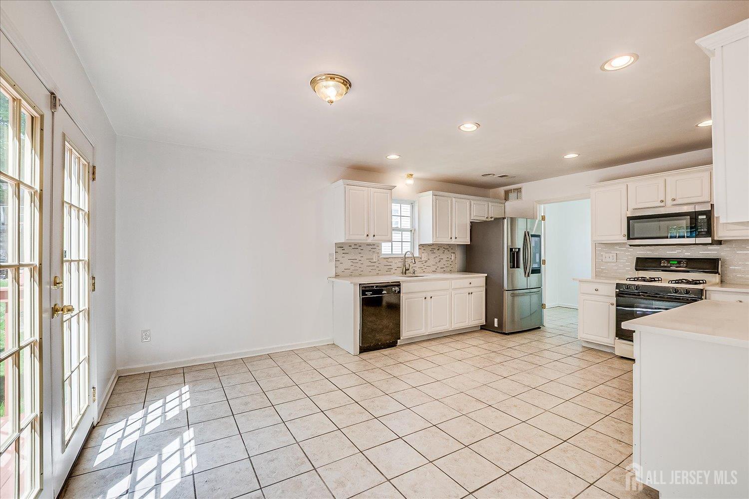 230 S 10th Avenue, Highland Park, NJ, 08904 image 8
