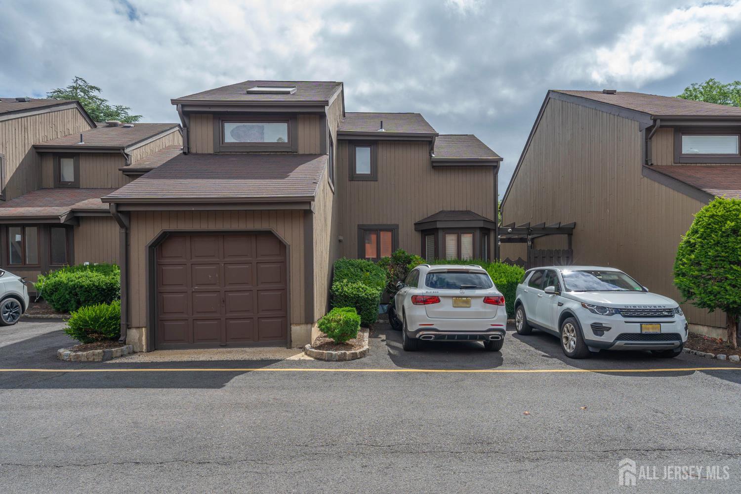 66 Riverbend Drive, North Brunswick, NJ, 08902