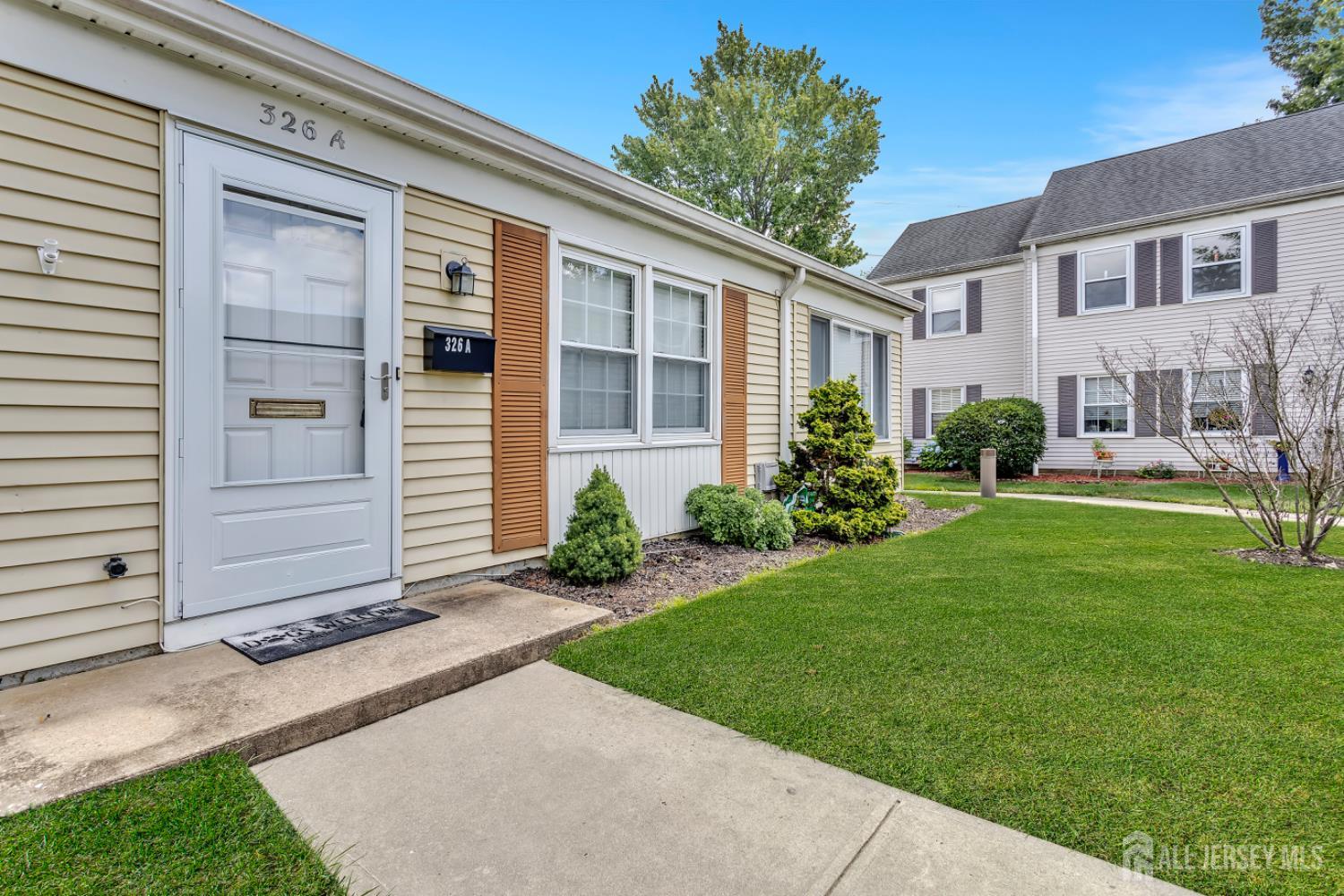 326 Nantuckett Lane A Image 3