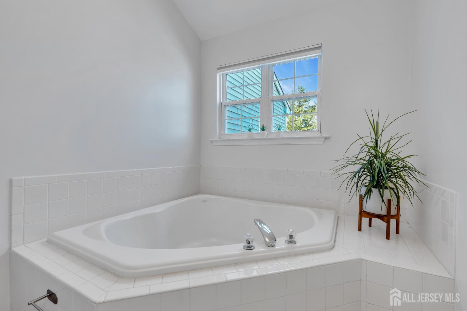 43 Capica Court, South Amboy, NJ, 08879 image 40