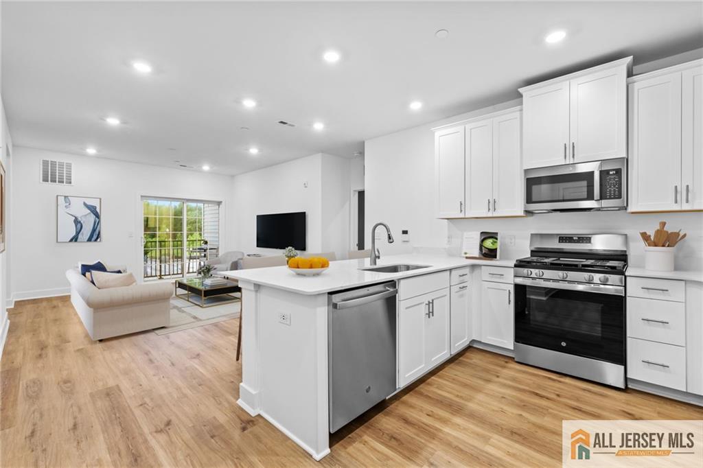 28304 Radford Court 2822, Middlesex, NJ, 08690