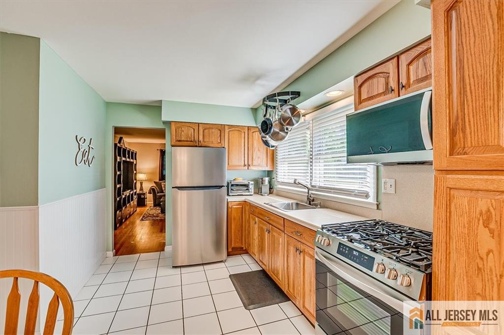 20 Melville Road, Edison, NJ, 08817 image 12