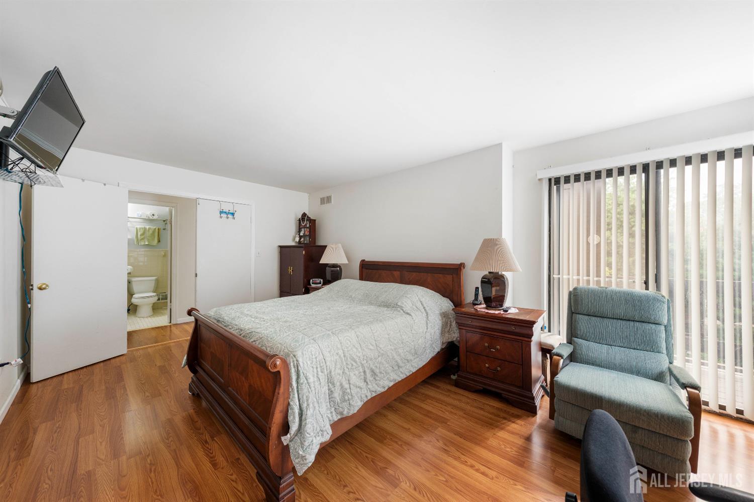 66 Riverbend Drive, North Brunswick, NJ, 08902 image 10