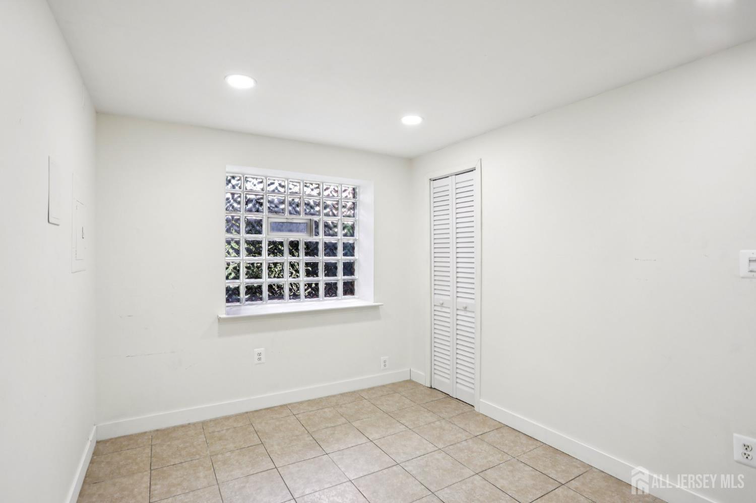 306 Holly Drive, Perth Amboy, NJ, 08861 image 34
