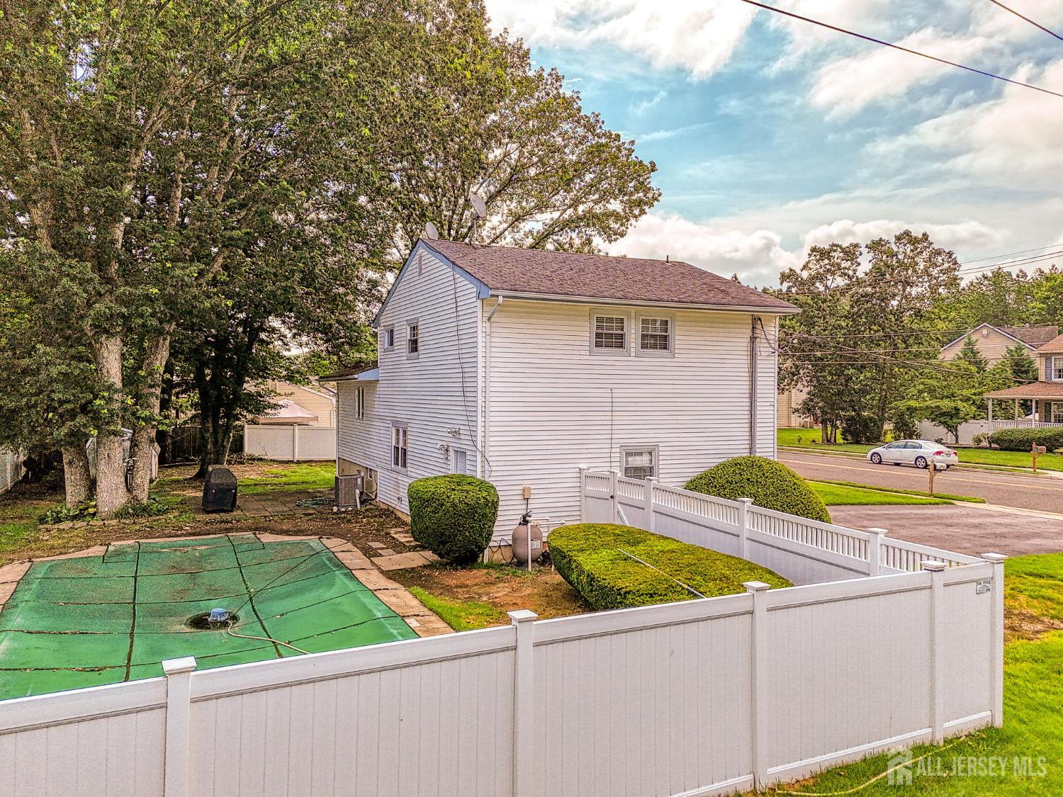 13 Ellingham Avenue Image 4